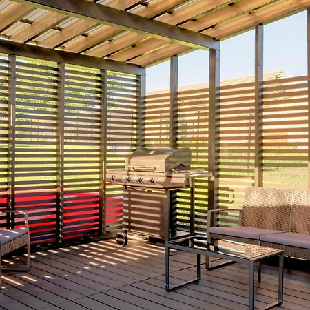 Pulli Country Club - Private Sauna & River View Daire *