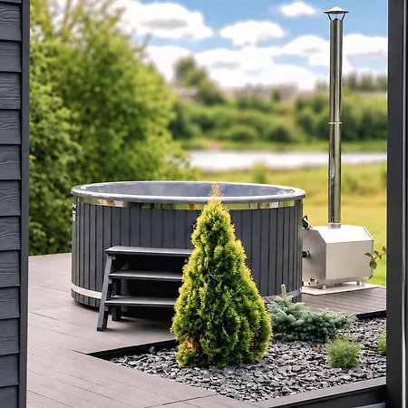Pulli Country Club - Private Sauna & River View Apartment Parnu